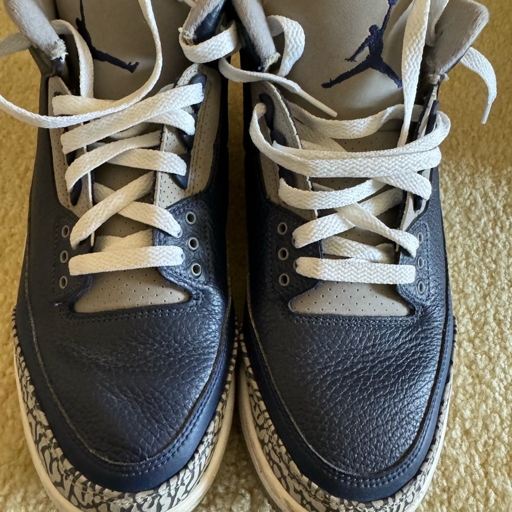 Jordan 3 Retro "Georgetown"
